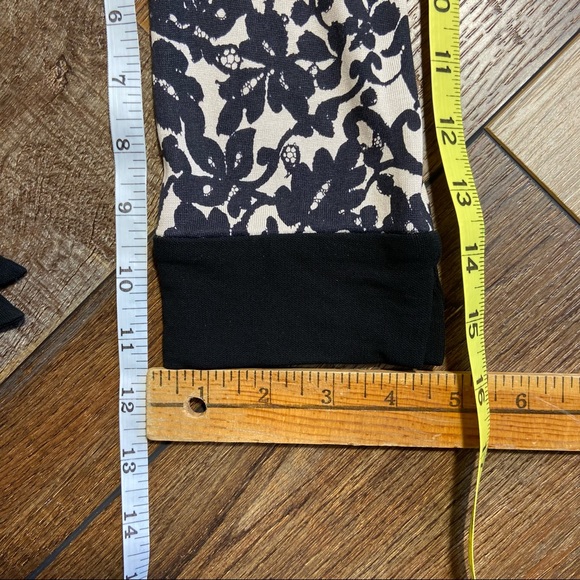 Diane von Furstenberg Black & Ivory Pure Silk Wrap Dress Size 4 - Picture 7 of 10